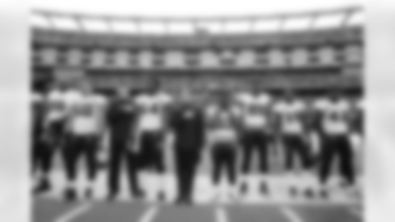 98 John Henderson, #50 Russell Allen, #54 Quentin Groves, #32 Maurice Jones-Drew, #89 Marcedes Lewis, #16 Nate Hughes, #42 Gerald Alexander