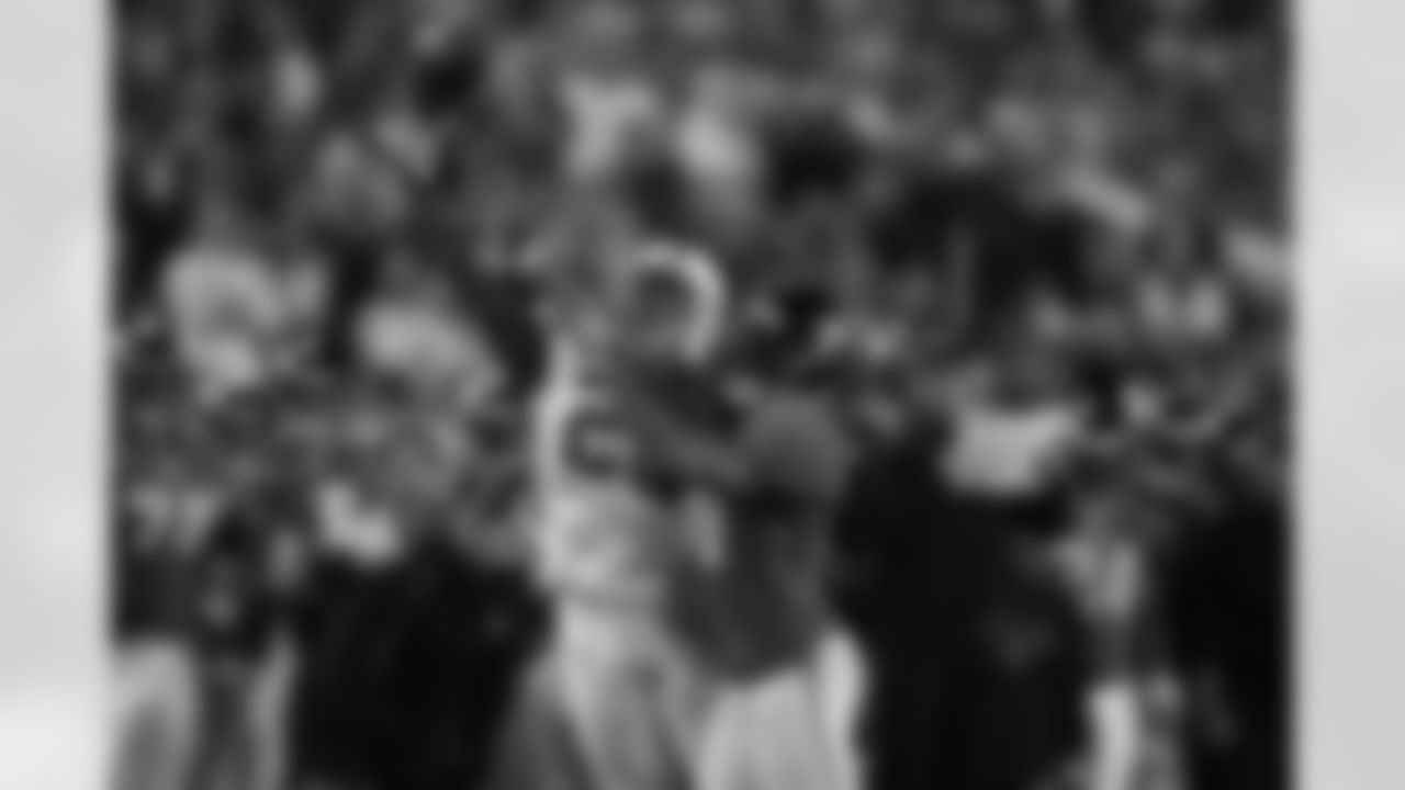 81 Torry Holt
