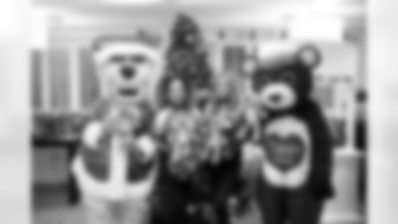 2022_1214_RonaldMcDonaldHouse_053