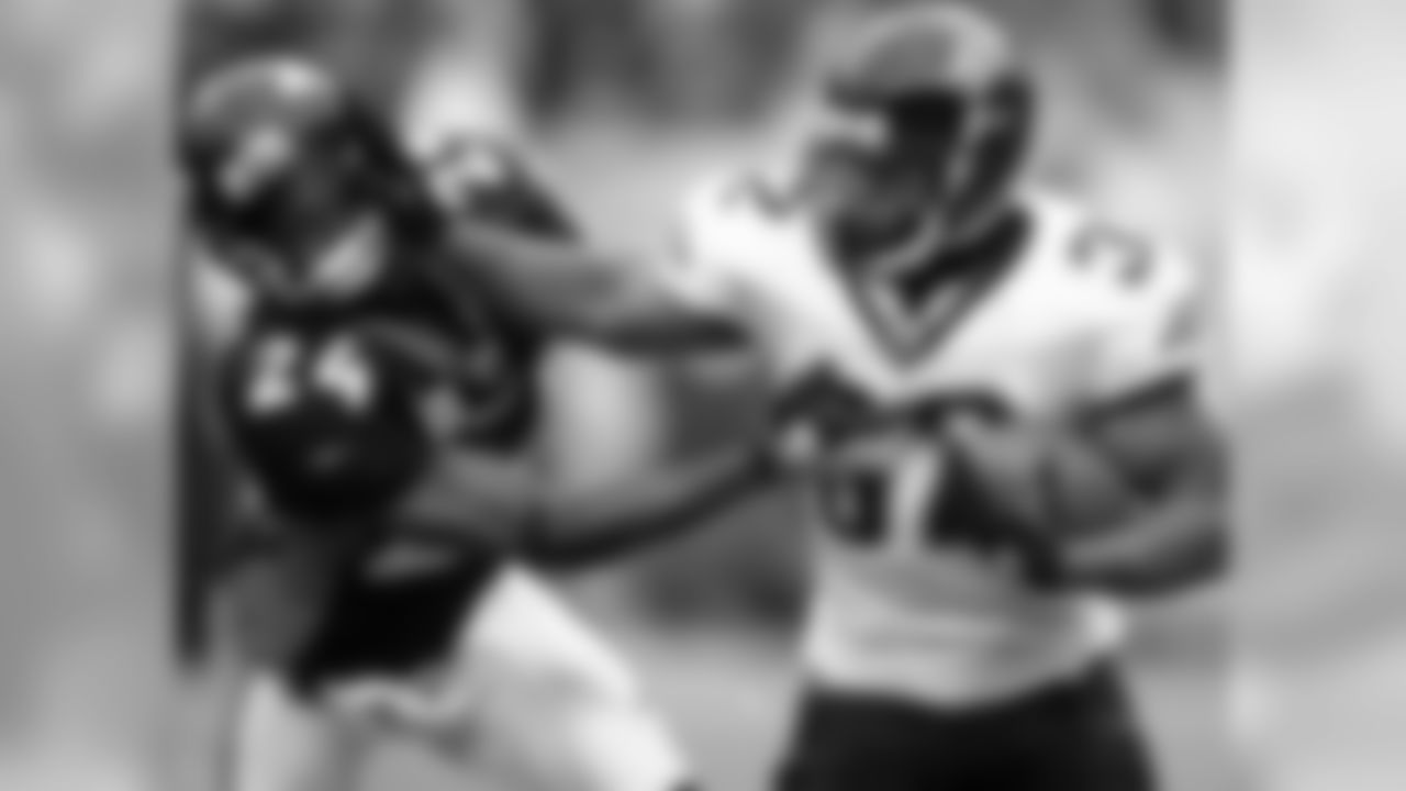32 Maurice Jones-Drew