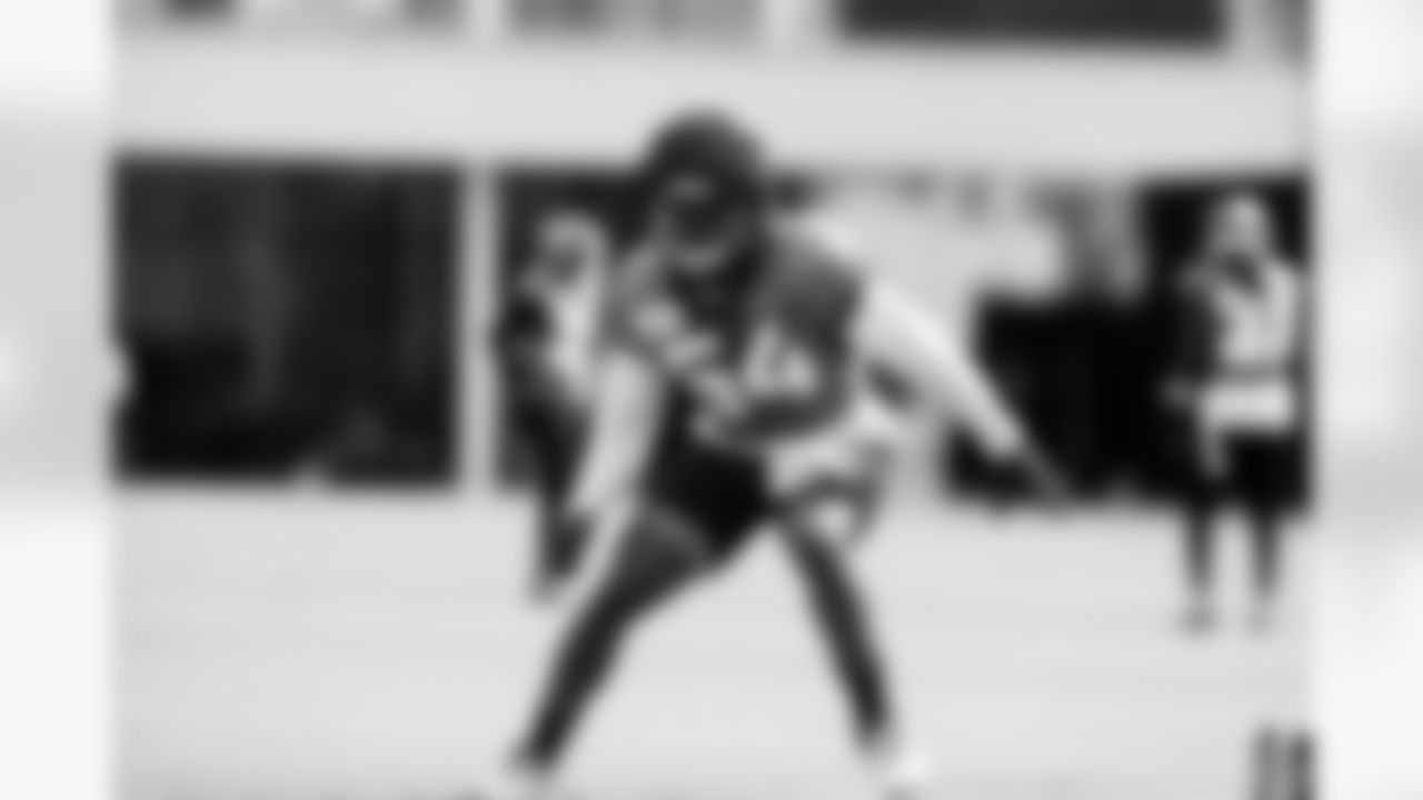 OLB DJ Coleman (54)