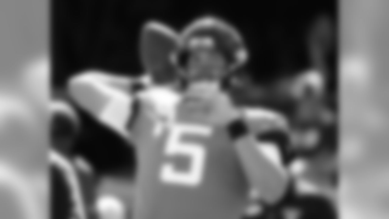 Jacksonville Jaguars quarterback Blake Bortles warms up before an NFL football game against the Houston Texans, Sunday, Oct. 21, 2018, in Jacksonville, Fla. (AP Photo/John Raoux)