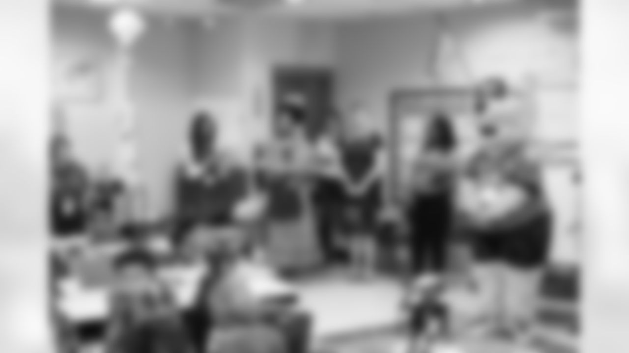 2023_0308_LiteracyLockerRoom_32