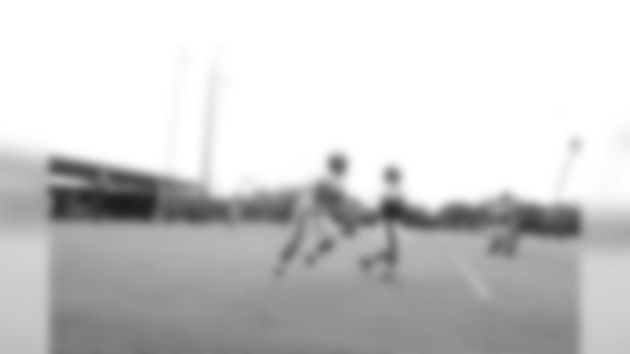 2009 Training Camp - Oklahoma Drill