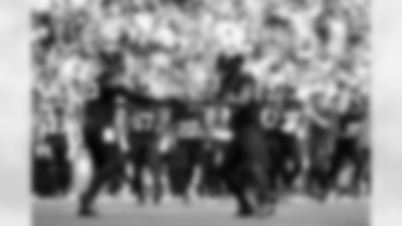 Jacksonville Jaguars vs. Atlanta Falcons
DL Roy Robertson-Harris (95) and OLB Josh Allen (41)
