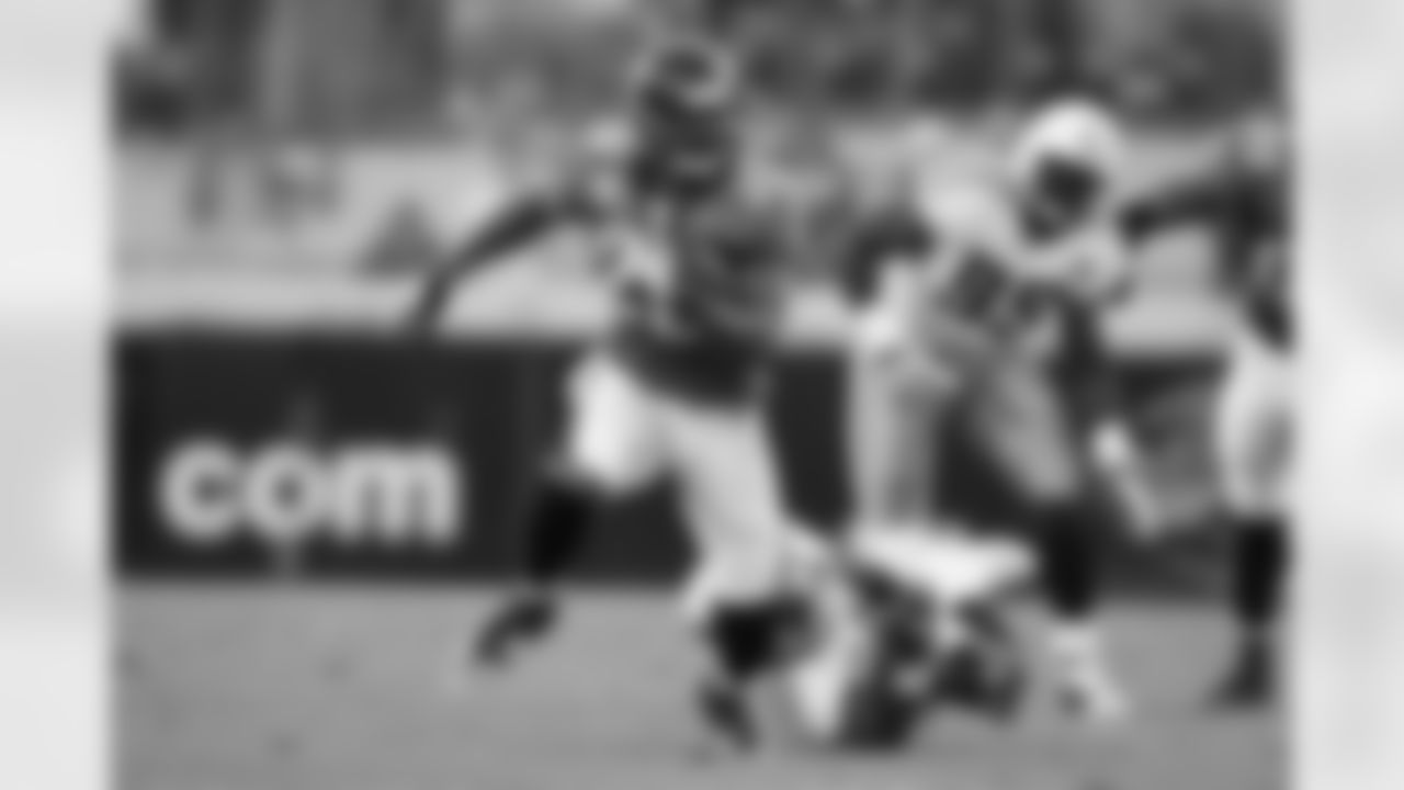 28 Fred Taylor
