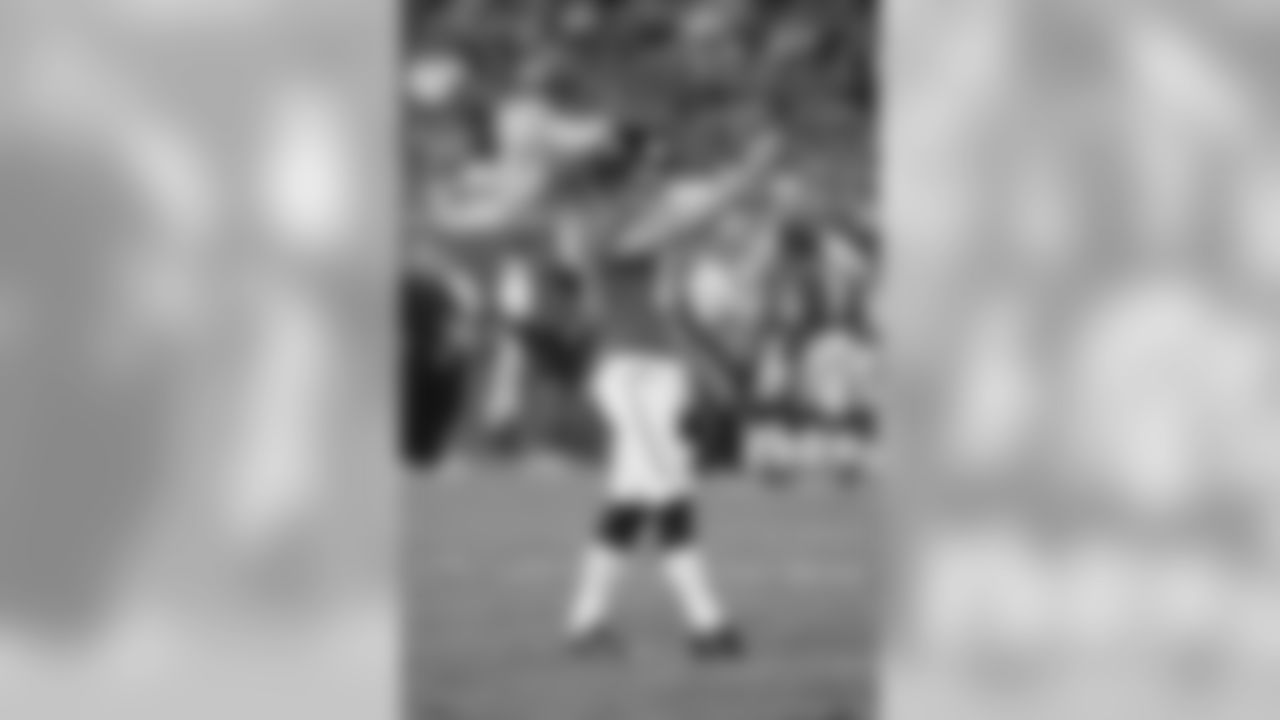 10 Josh Scobee
