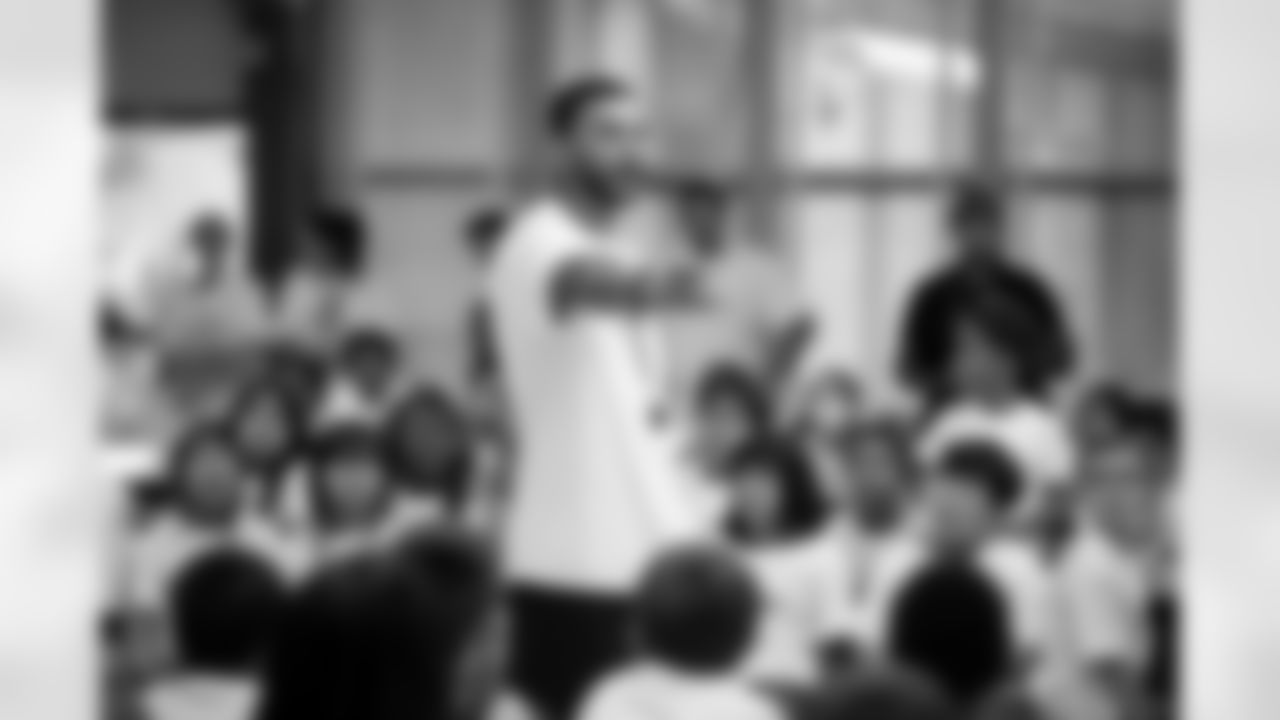 2022_HispanicHeritageSchoolVisit-17
