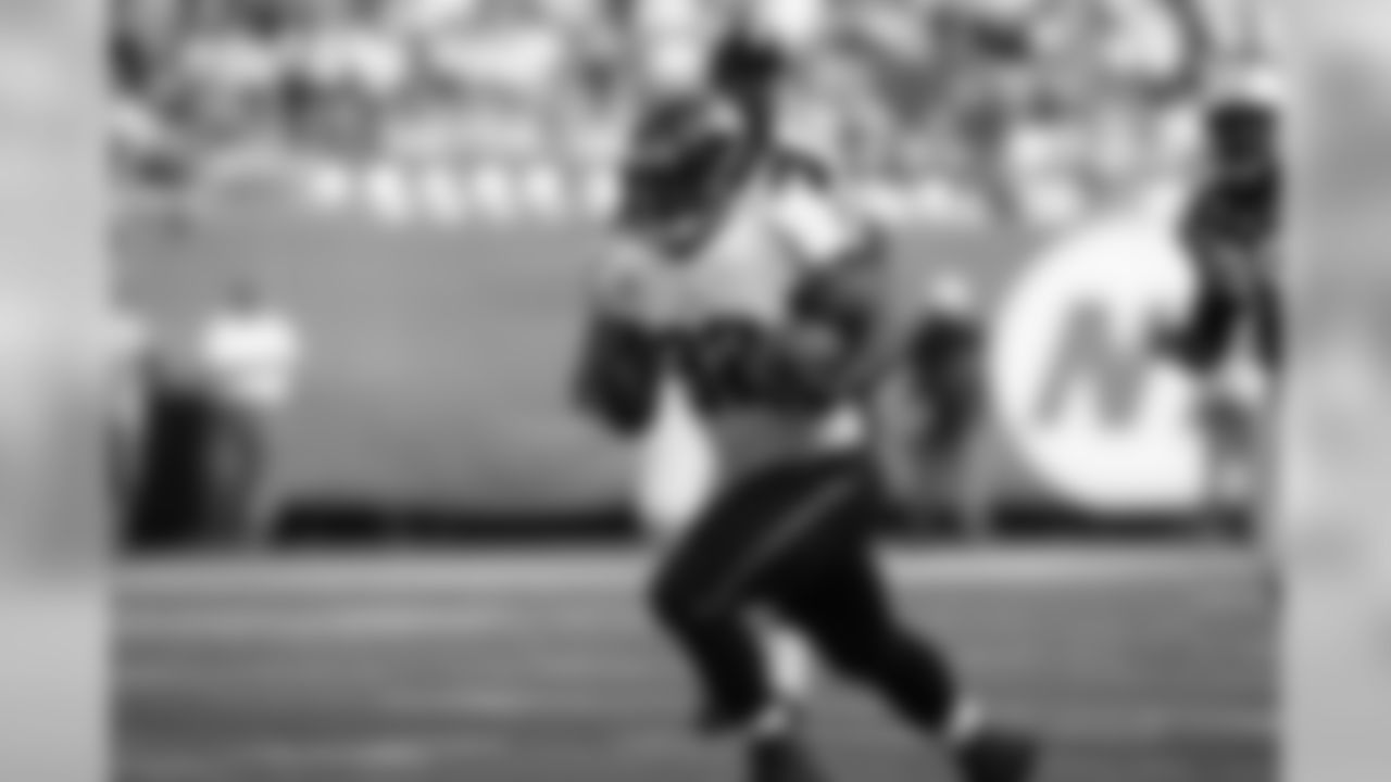 32 Maurice Jones-Drew