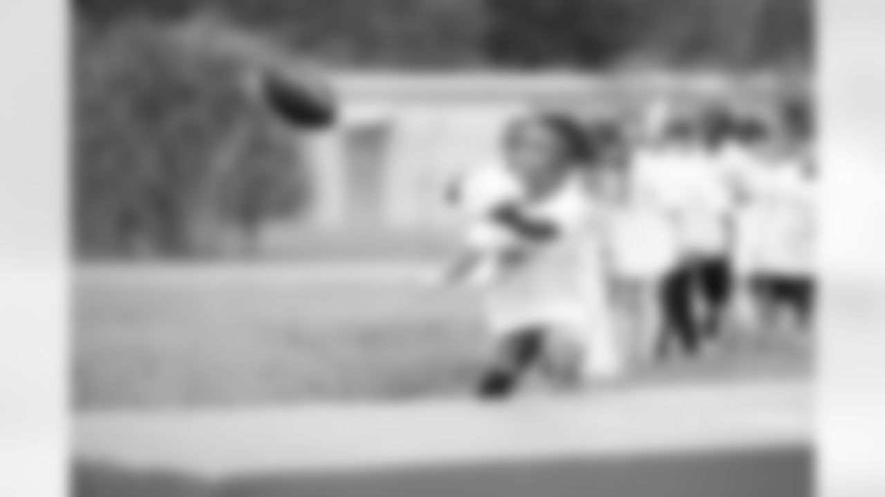 2022_HispanicHeritageSchoolVisit-47
