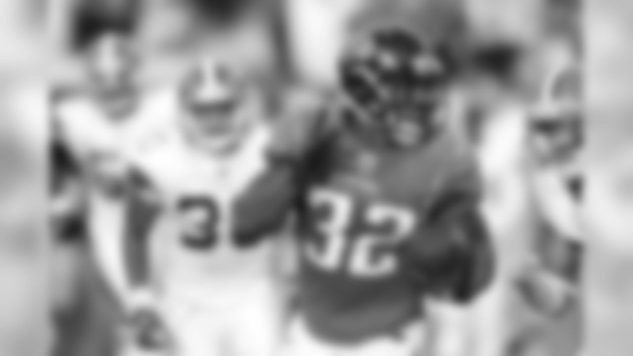 32 Maurice Jones-Drew
