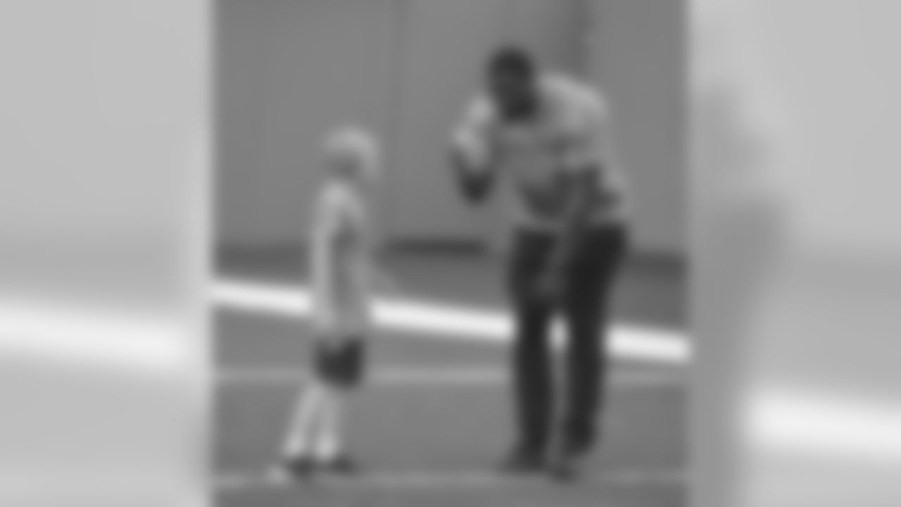 Jacksonville Jaguars defensive tackle Malik Jackson Salute to Service Football Camp for military children Wednesday June 6, 2018 in Jacksonville, Fl. (Rick Wilson/Jacksonville Jaguars)
