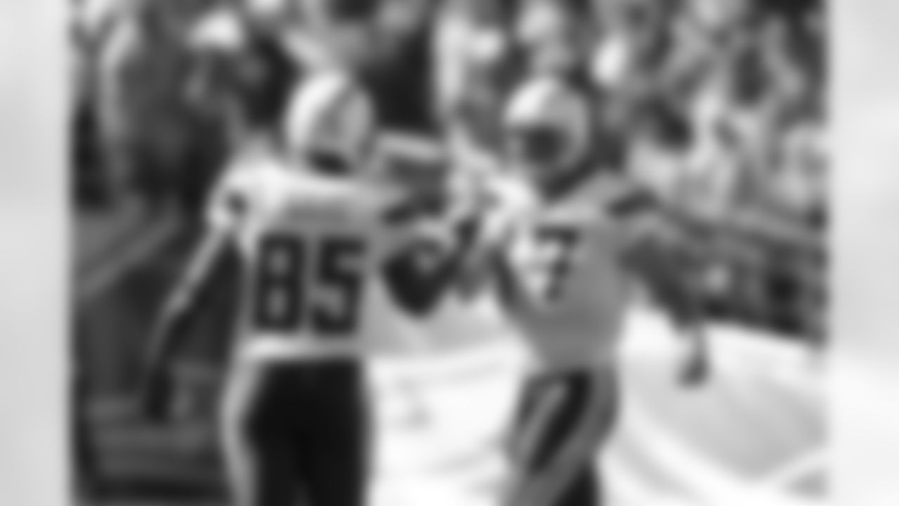 2010 Season - Broncos vs. Jaguars-2