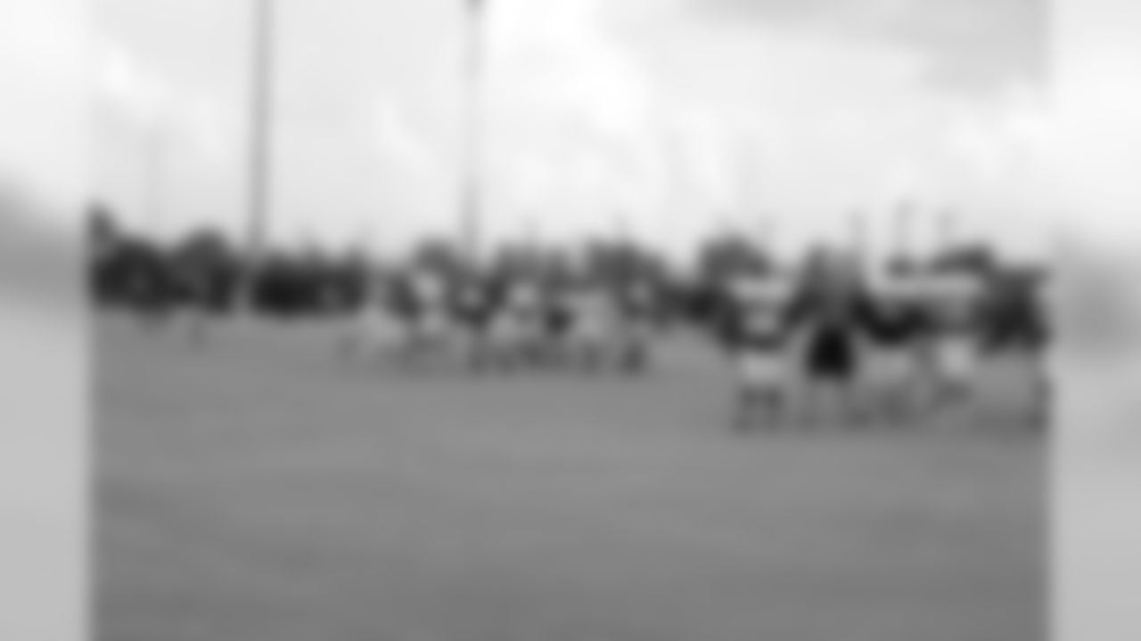 2009 Training Camp - Oklahoma Drill