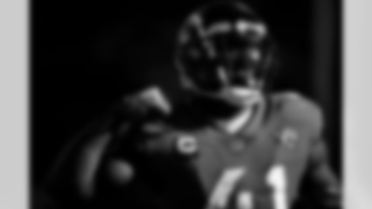 2021_1107_Bills_Home_1375