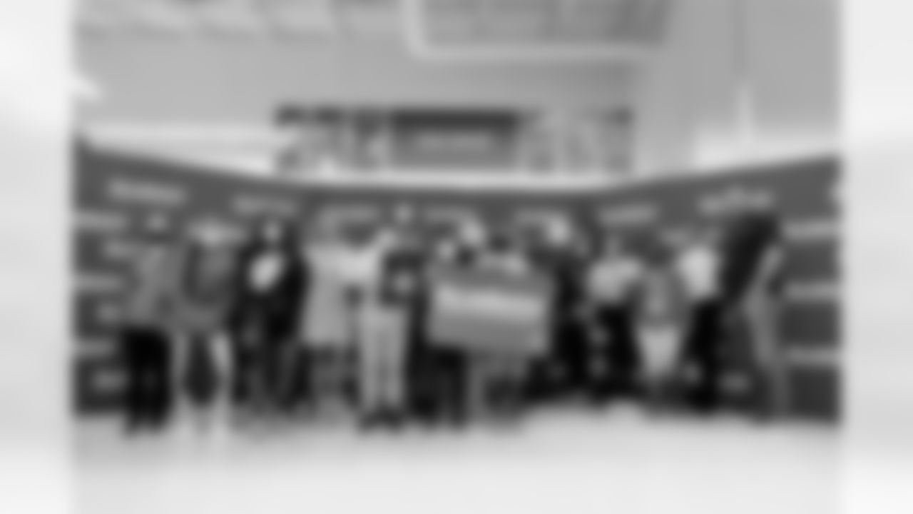 Tony Boselli and The Boselli Foundation partner with Academy Sports & Outdoors to gift Matthew Gilbert Middle School a surprise shopping spree for for their soccer program.