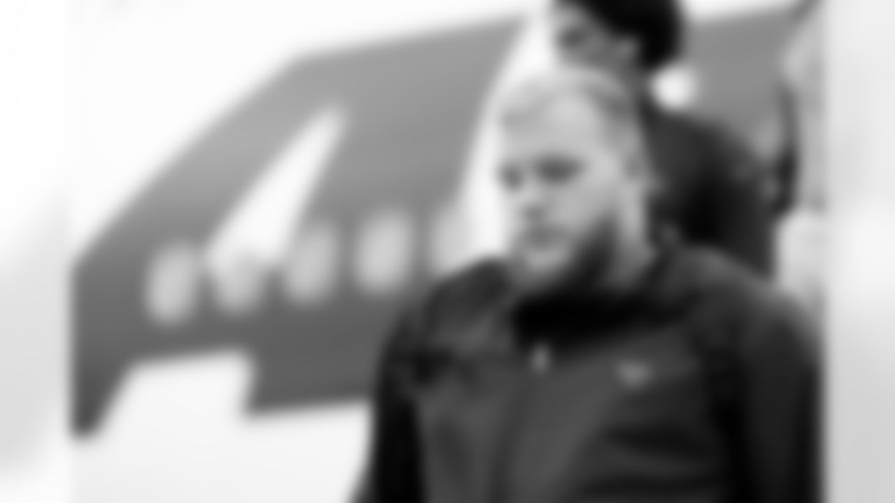 DL Raymond Vohasek