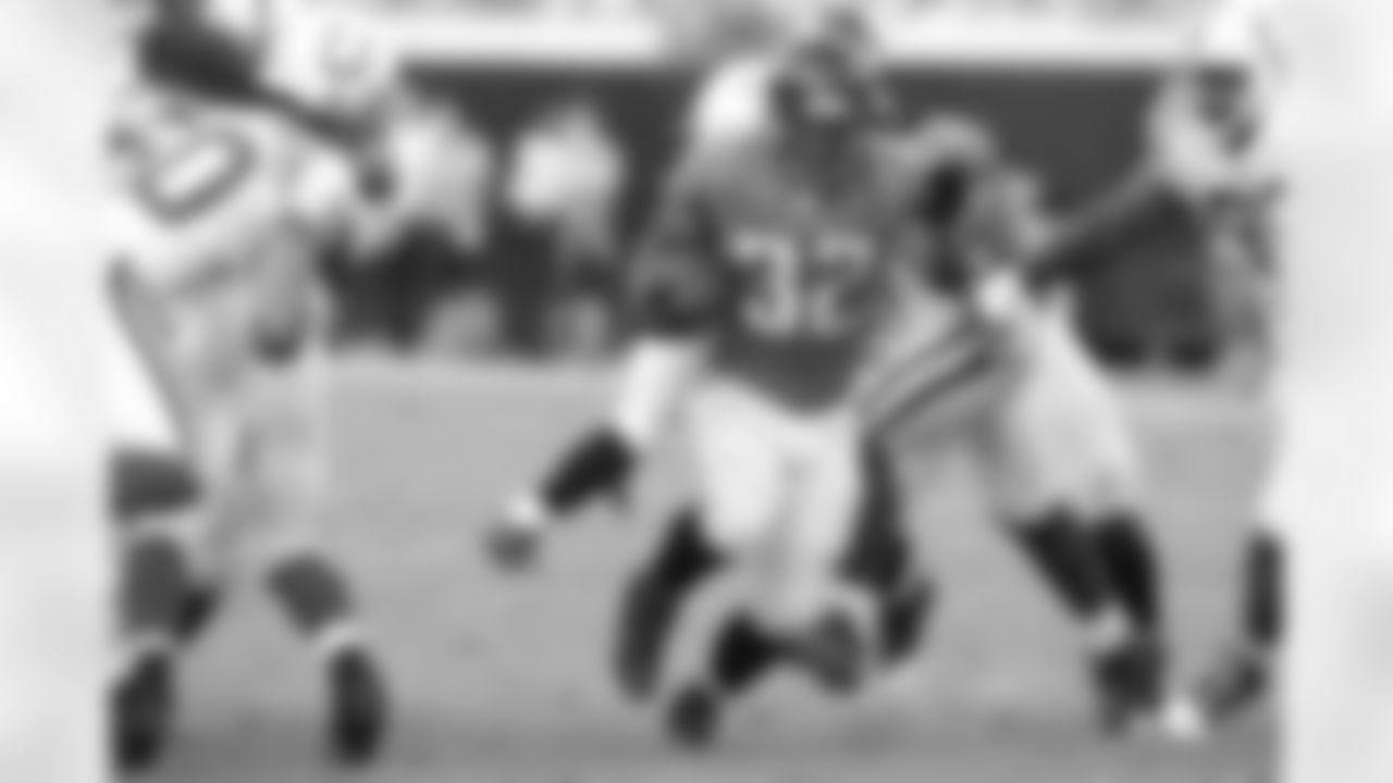 32 Maurice Jones-Drew