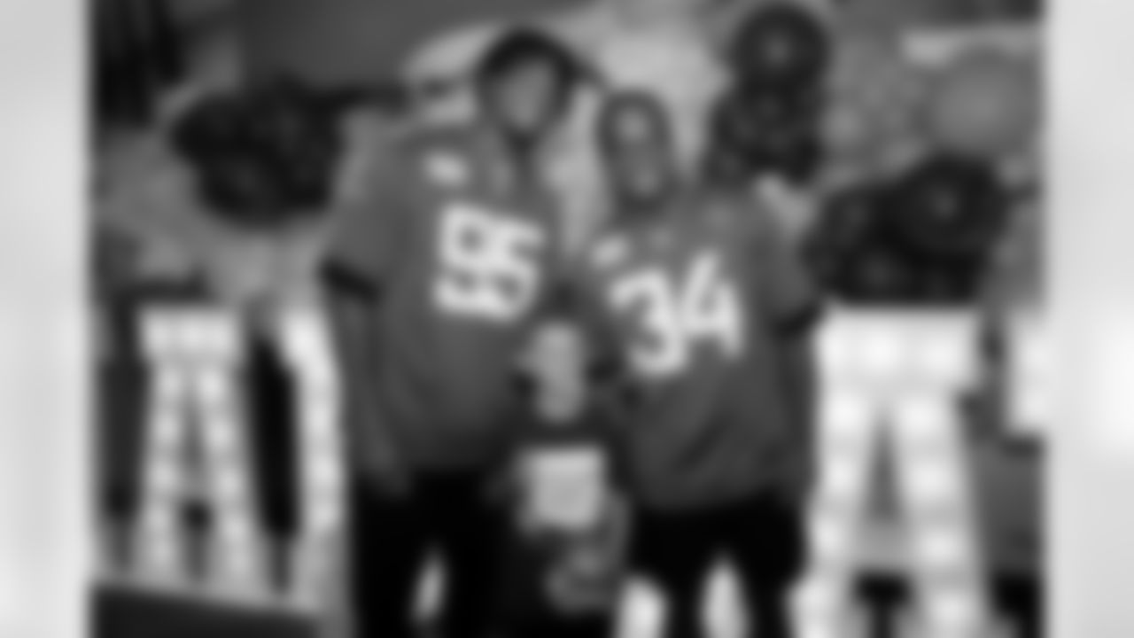 2022_1018_CrucialCatchBowling_037