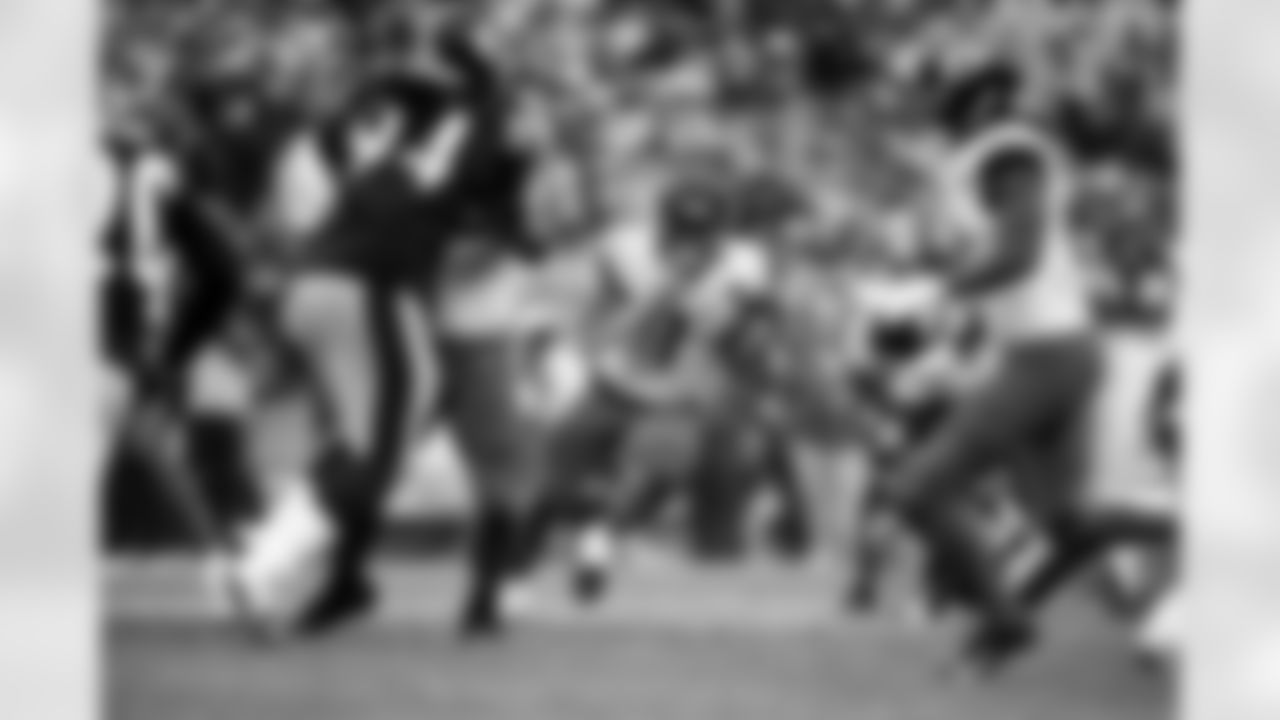 Jacksonville Jaguars vs. Pittsburgh Steelers
RB Travis Etienne Jr. (1)