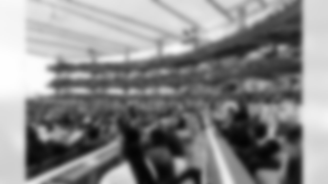 2023_0121_DuuuvalWatchParty_059
