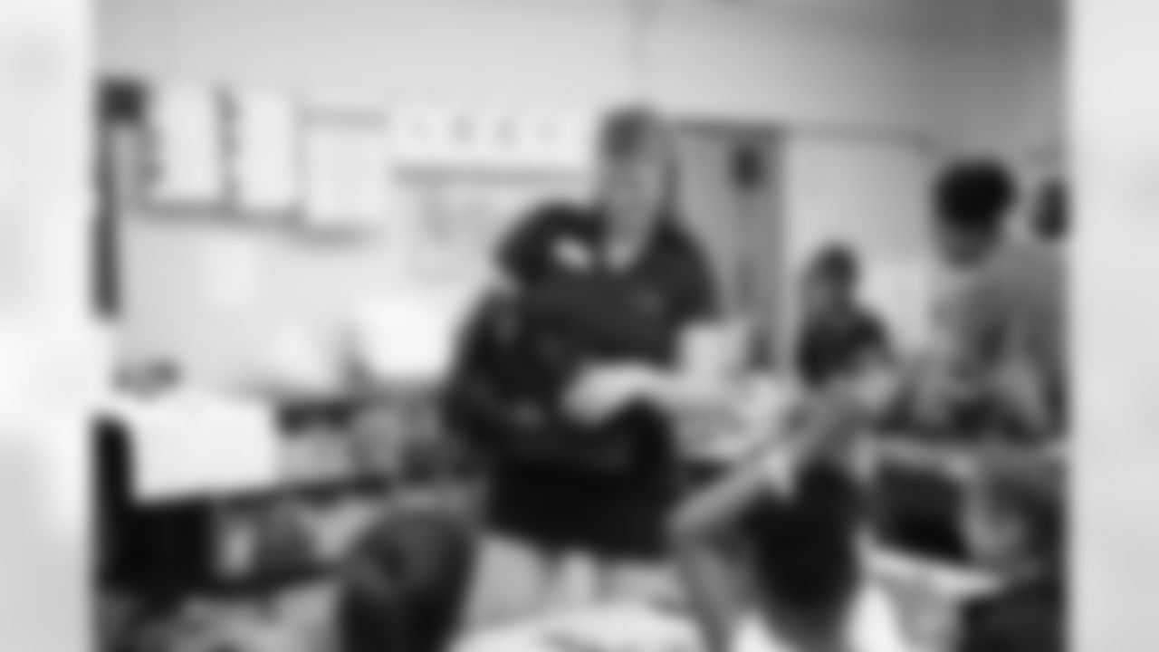 2023_0308_LiteracyLockerRoom_29