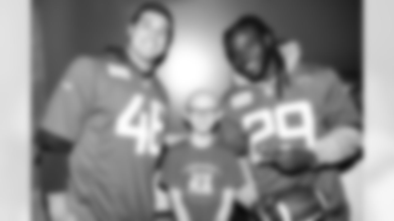 LS Ross Matiscik (46) and CB Tevaughn Campbell (29)
