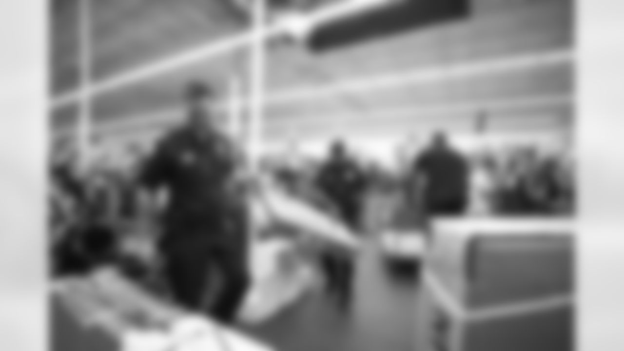 In celebration of National First Responders Day, the Jaguars and Academy Sports surprised Jaguars Legend and Jacksonville Police Officer Ernest Wilford with a shopping spree for the Jacksonville Police Athletic League.
