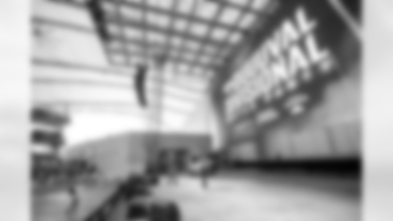 2023_0121_DuuuvalWatchParty_025