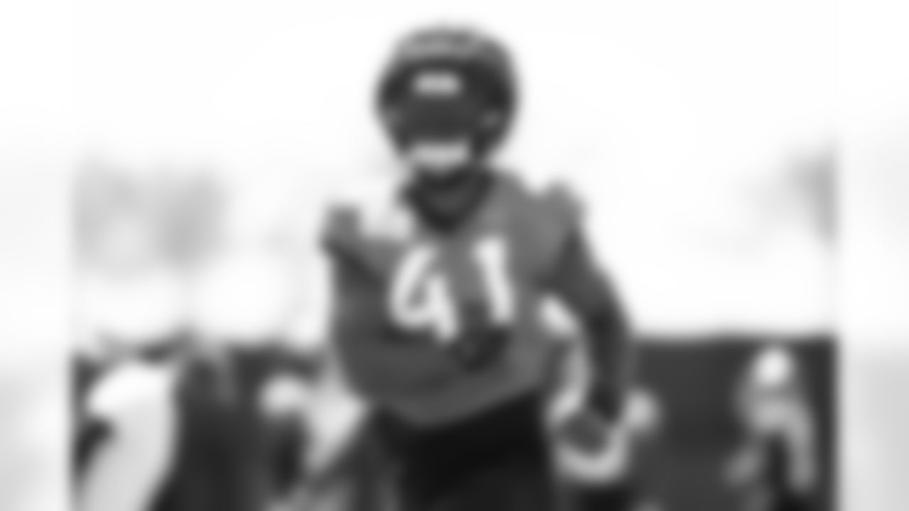 OLB Josh Allen (41)