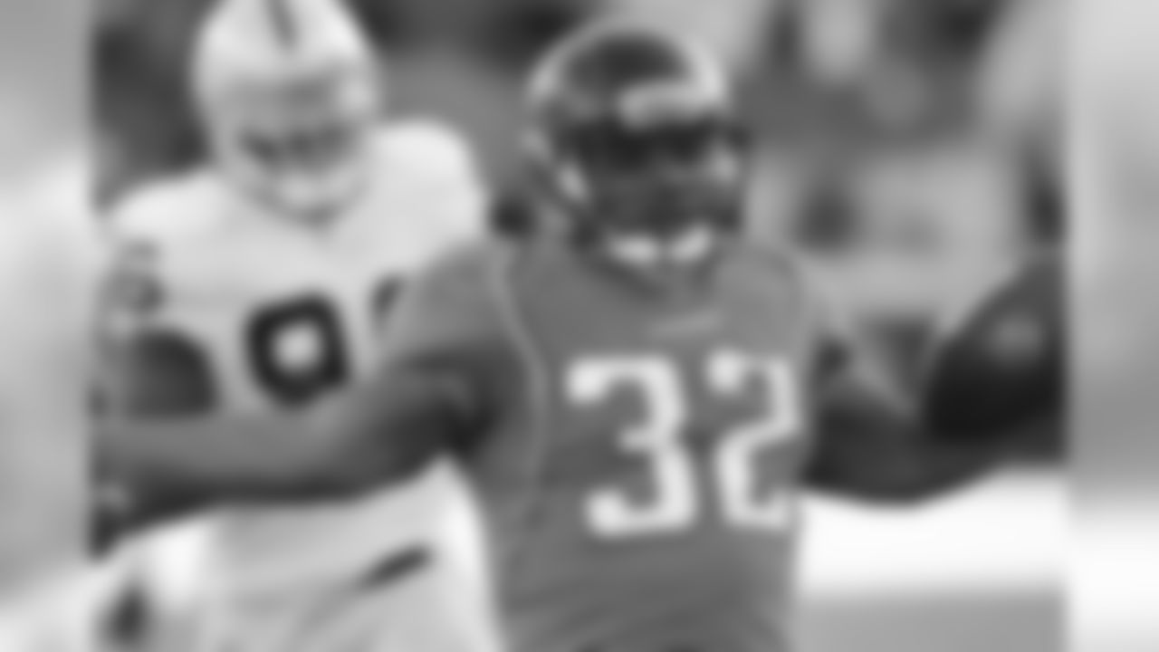 32 Maurice Jones-Drew