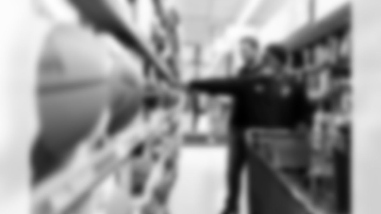 Tony Boselli and The Boselli Foundation partner with Academy Sports & Outdoors to gift Matthew Gilbert Middle School a surprise shopping spree for for their soccer program.