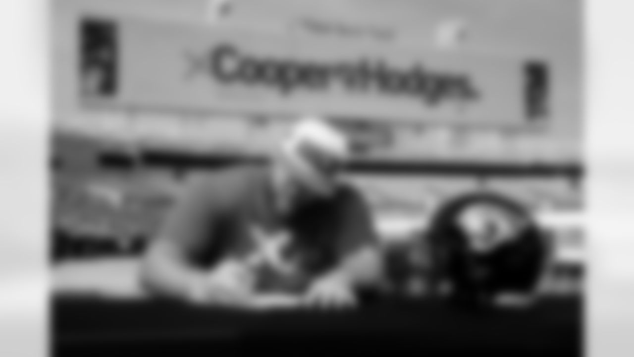 Jacksonville Jaguars offensive lineman Cooper Hodges signs his rookie contract at TIAA Bank Field in Jacksonville, FL.
(James Gilbert/Jacksonville Jaguars)