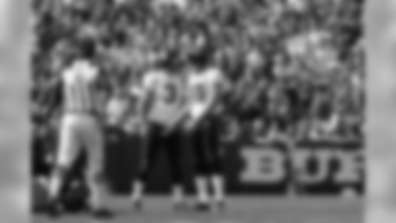 3 Adam Podlesh, #10 Josh Scobee
