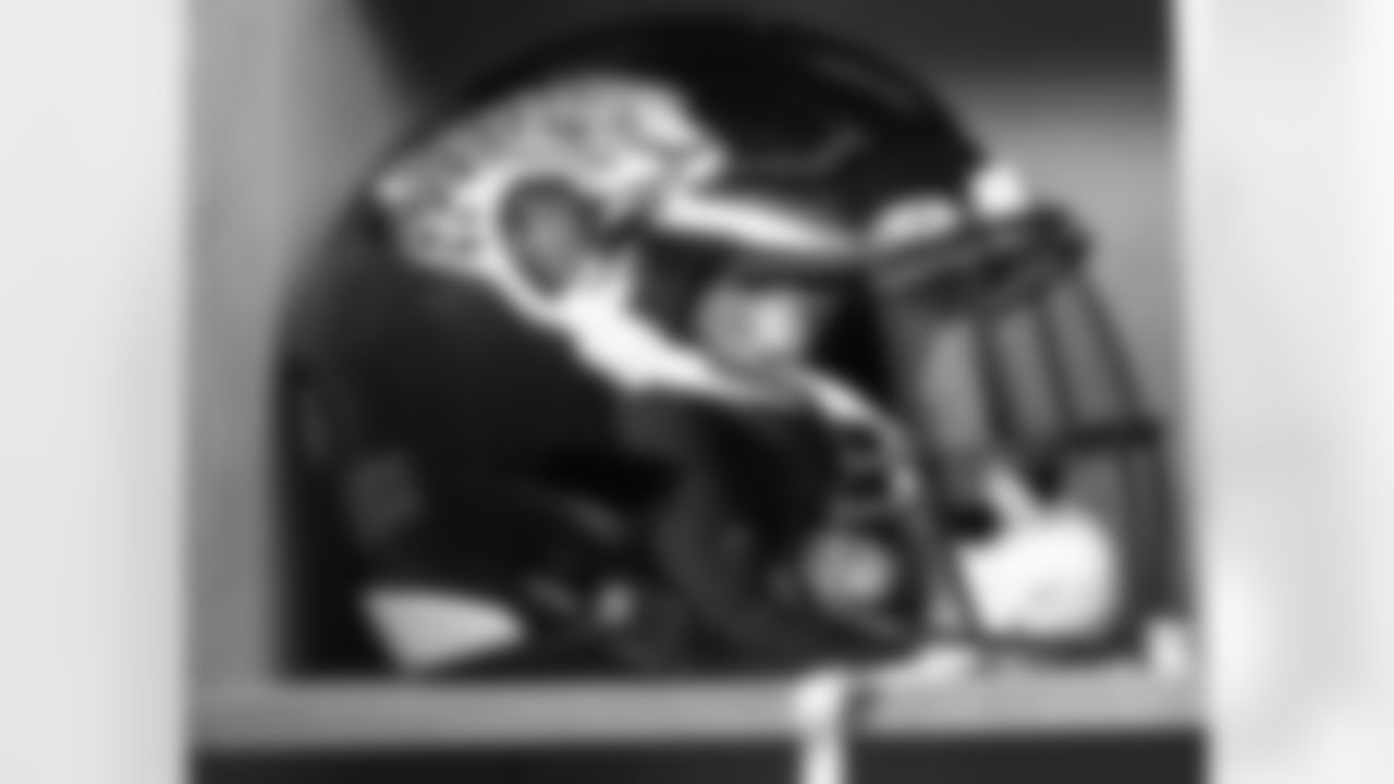 JAXvsTEN - Locker and Arrival-07
