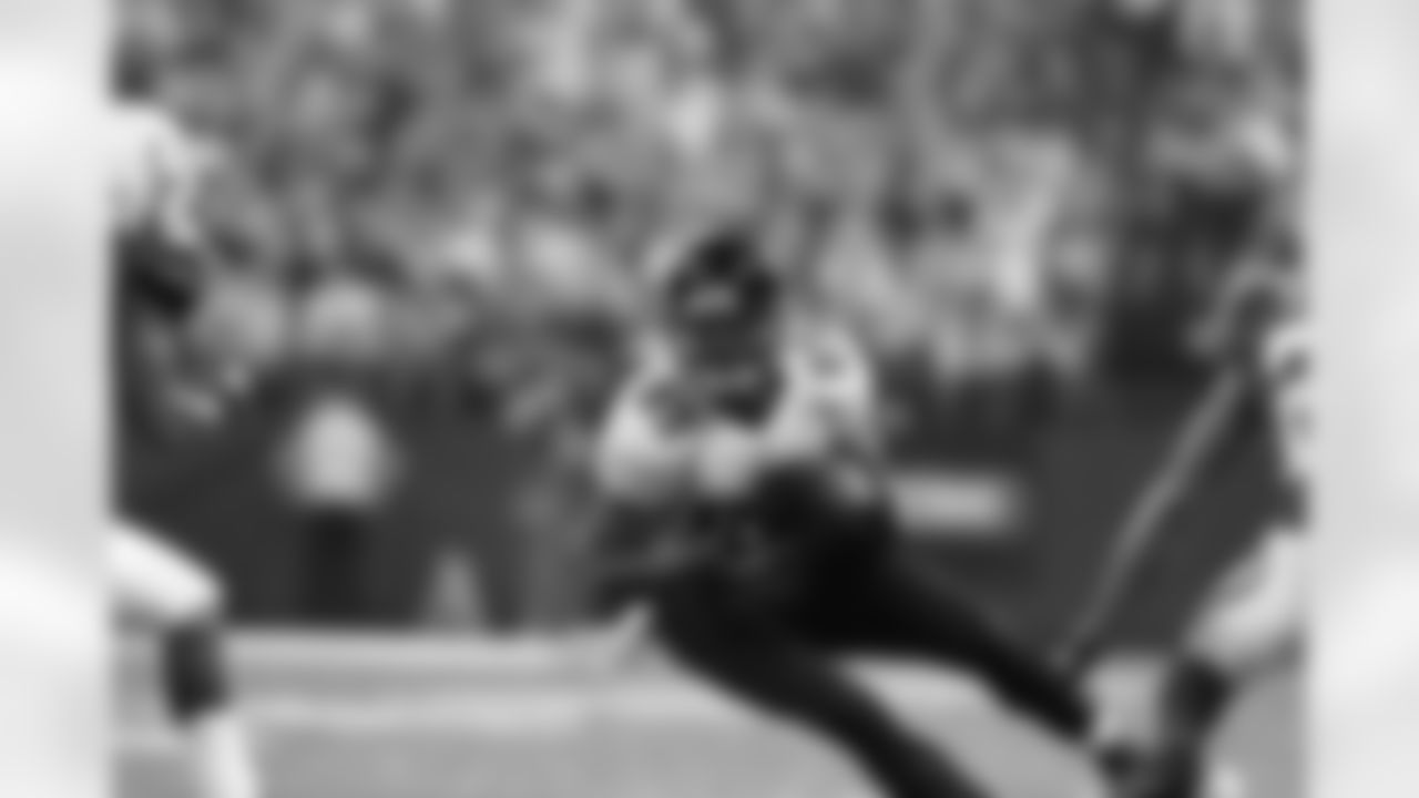 89 Marcedes Lewis