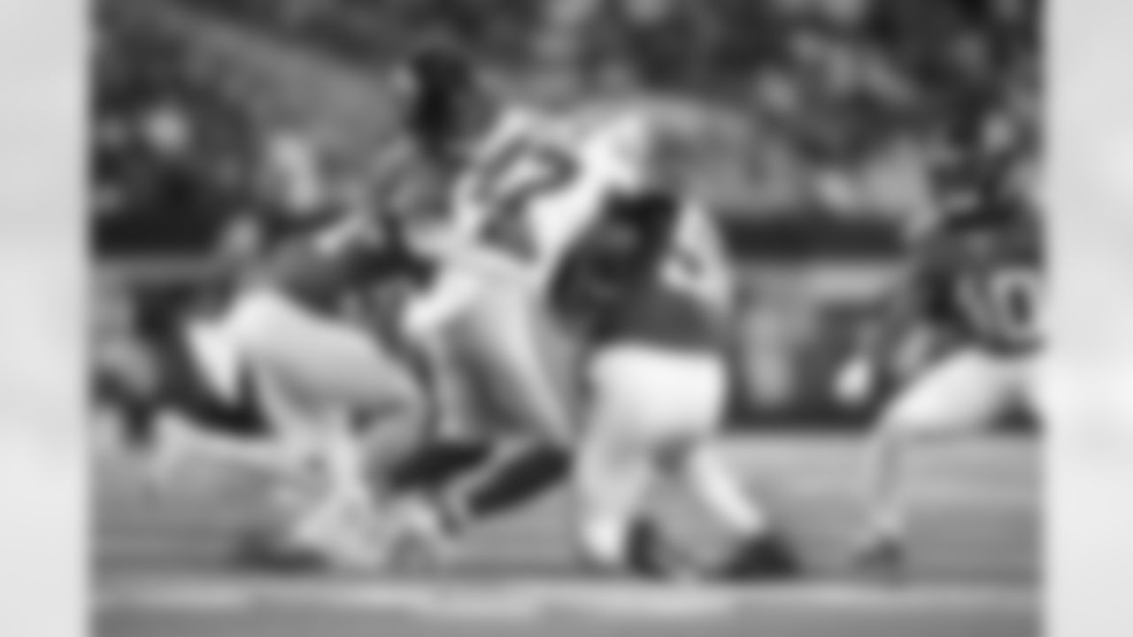 Jacksonville Jaguars vs. Dallas Cowboys
LB Ventrell Miller (51) and OLB DJ Coleman (54)