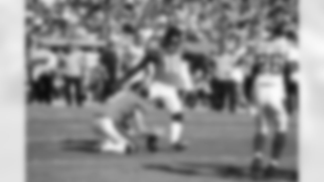 3 Adam Podlesh, #10 Josh Scobee