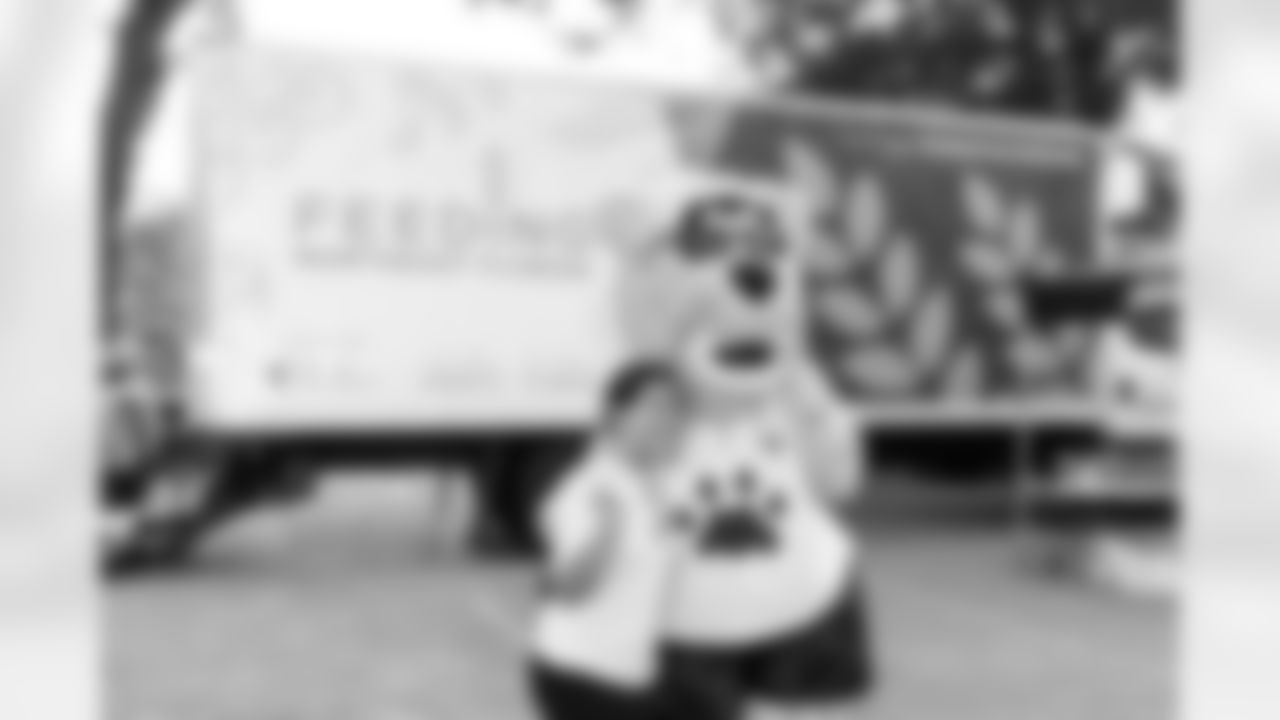 2022_0917_HHMFoodDistribution_002