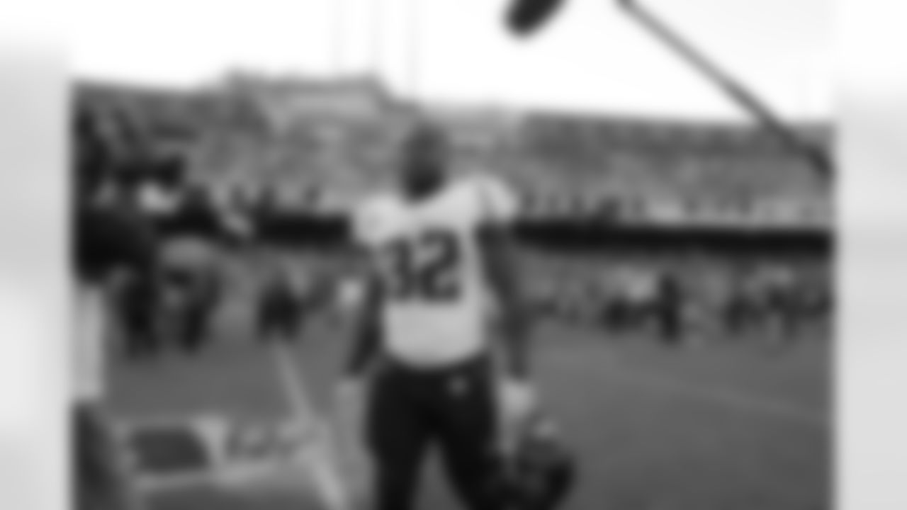 32 Maurice Jones-Drew