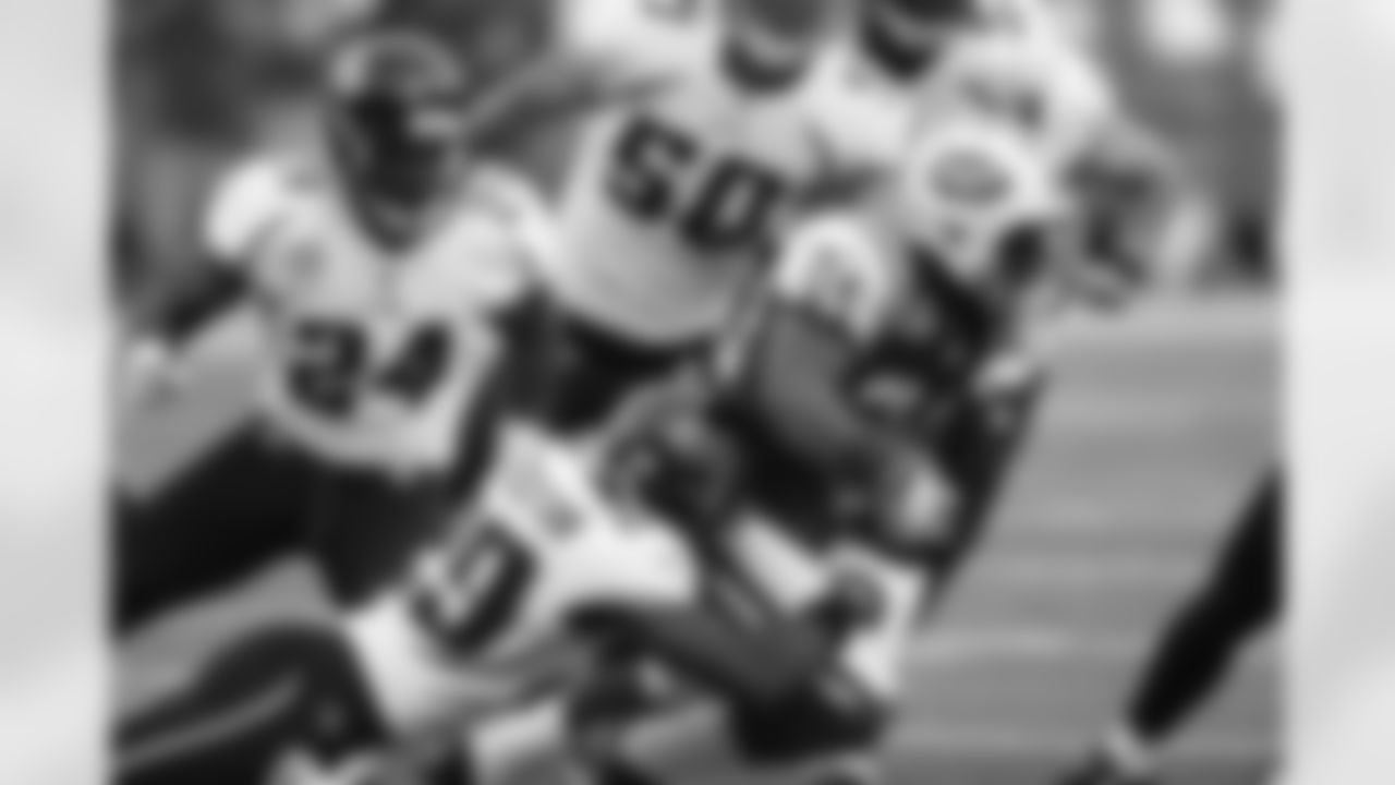 29 William Middleton, #24 Montell Owens, #50 Russell Allen