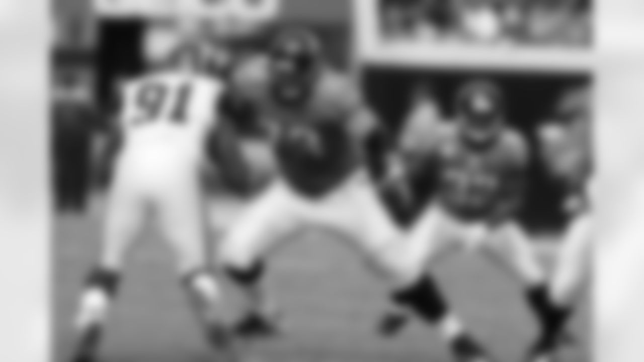 73 Eben Britton, #32 Maurice Jones-Drew