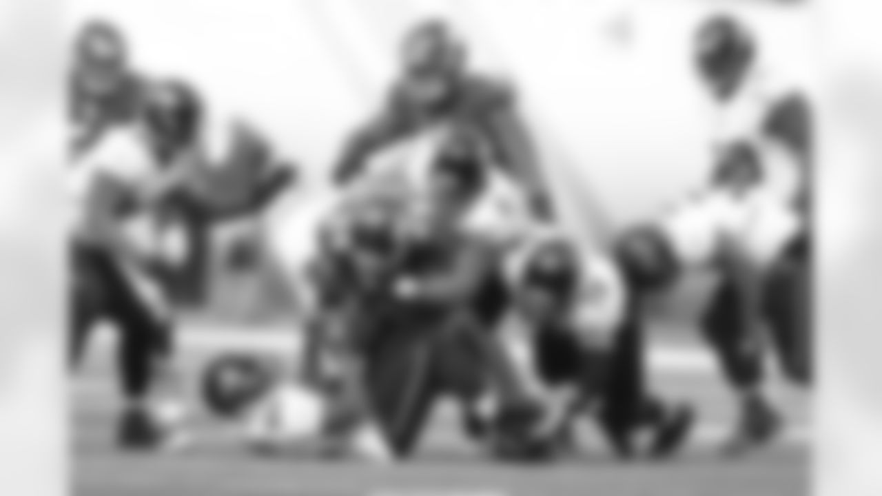 80 Mike Thomas, #63 Brad Meester, #78 Jordan Black, #32 Maurice Jones-Drew