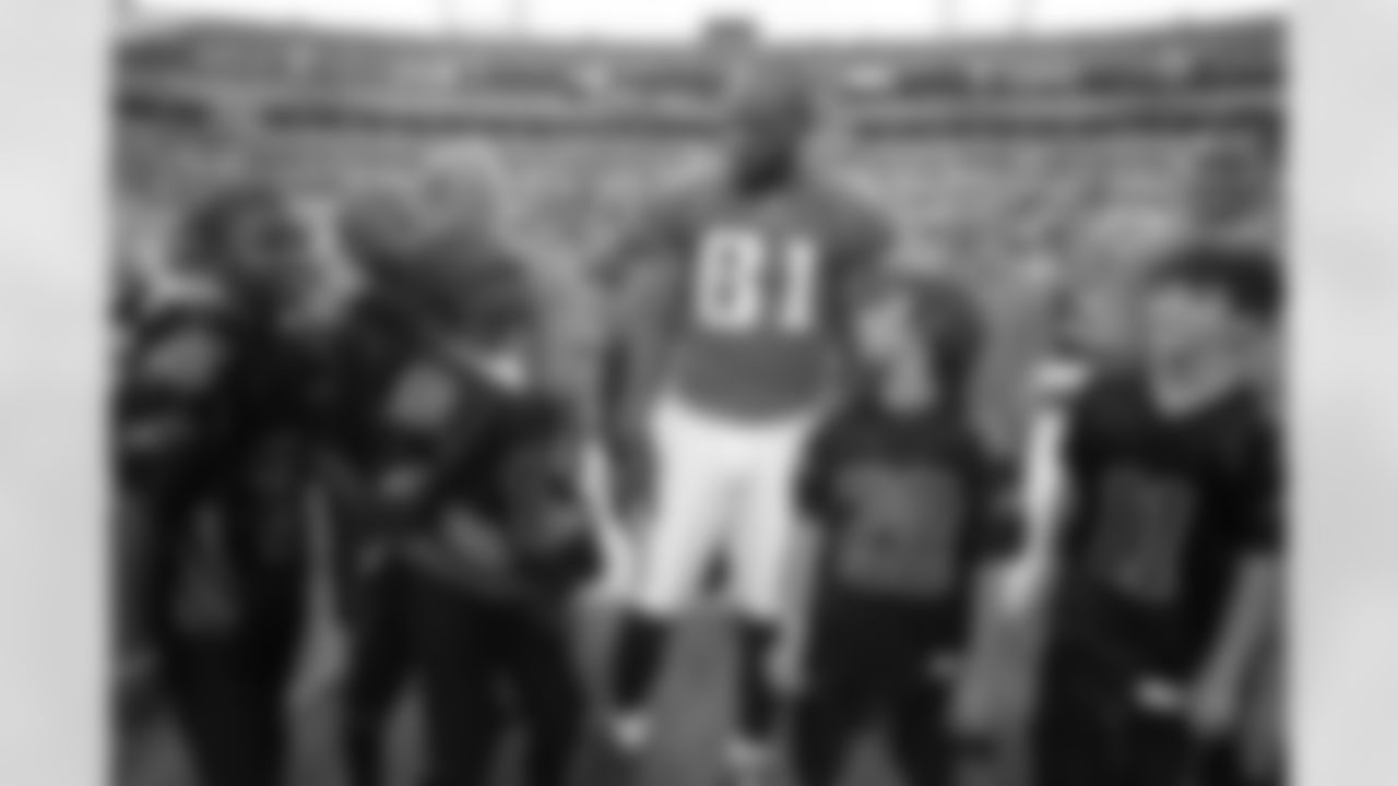 81 Torry Holt