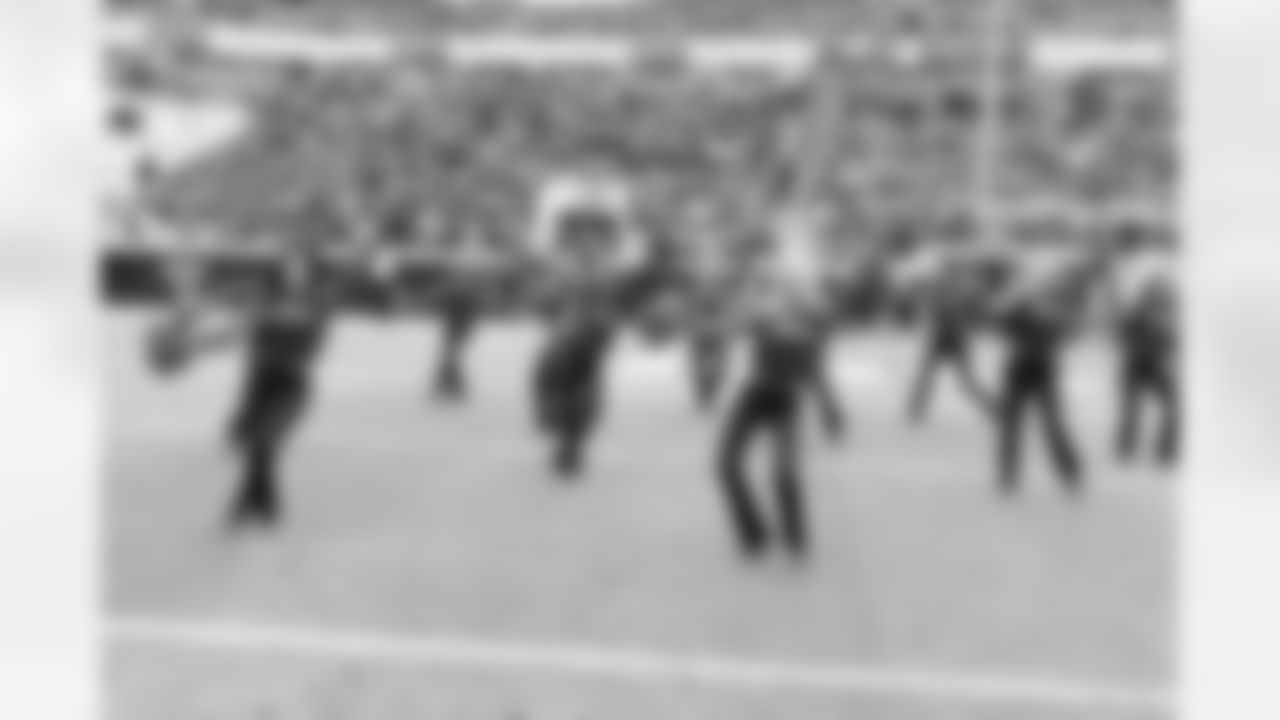 2010 Season - Raiders vs. Jaguars (ROAR)
