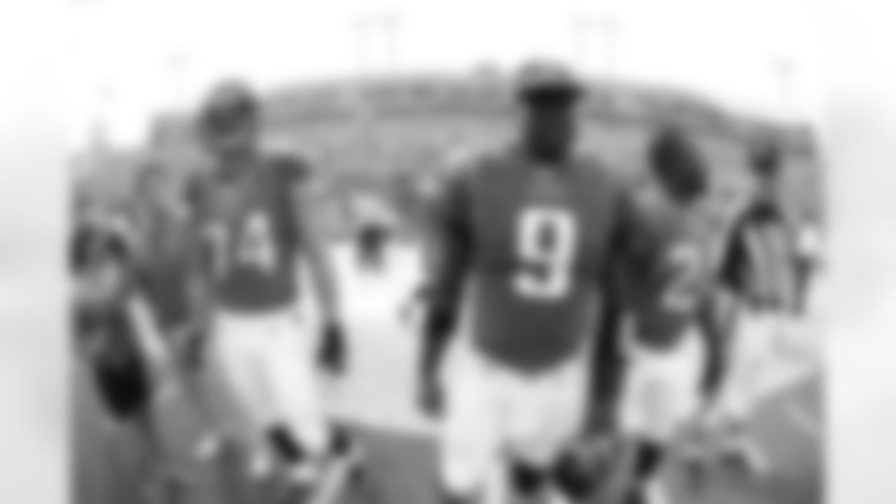 74 Aaron Kampman, #9 David Garrard, #24 Montell Owens