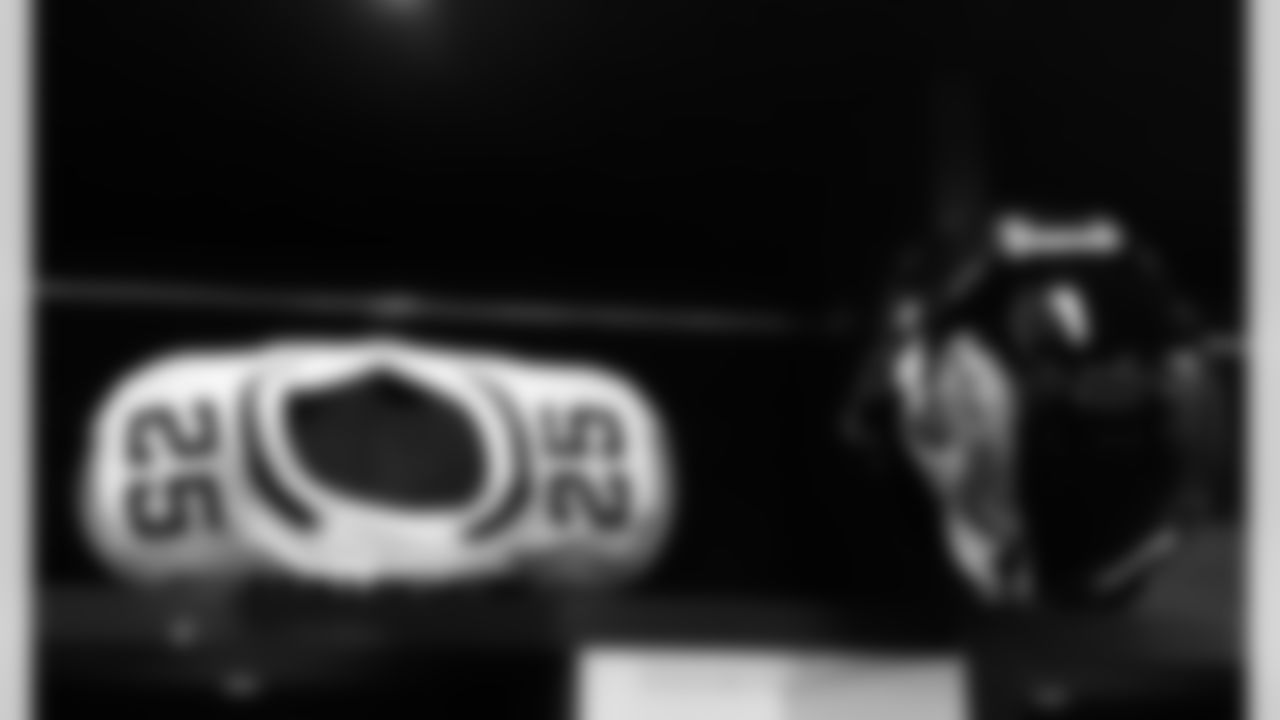LockerRoom_25