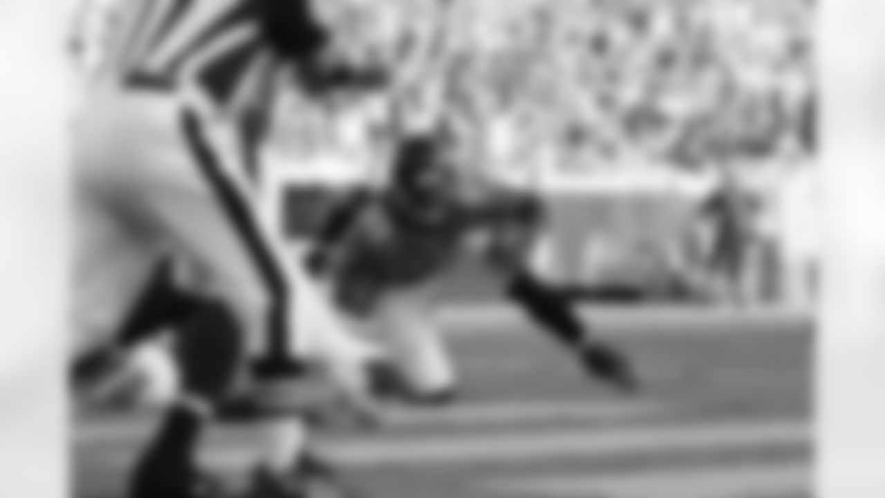 89 Marcedes Lewis
