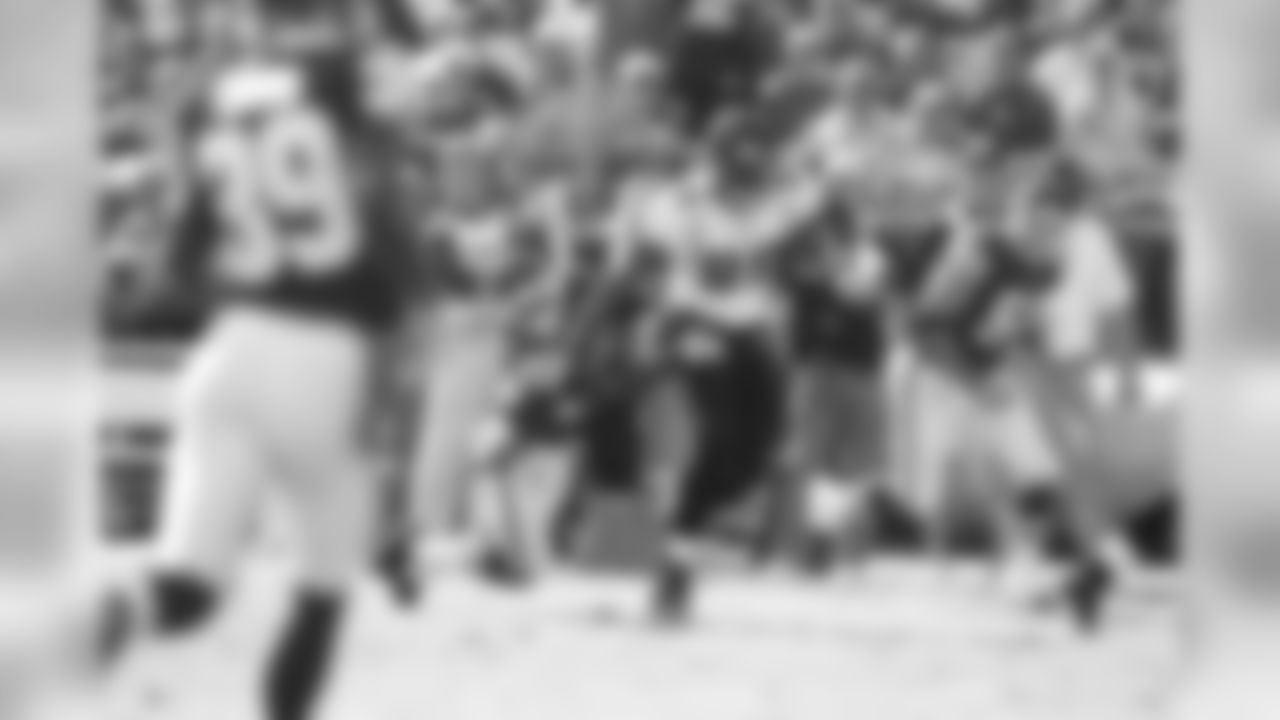 89 Marcedes Lewis