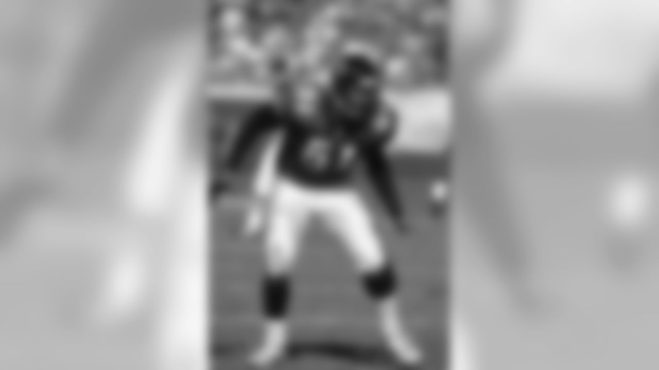 Kevin Hardy (Illinois) was selected with the second-overall pick by the Jaguars in the 1996 NFL Draft. In 1999, Kevin Hardy was selected to the Pro Bowl and All-Pro First Team.